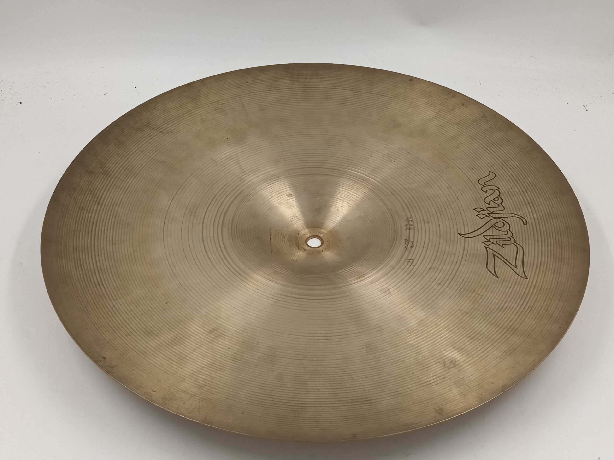 Vintage 1970s Zildjian Avedis 18